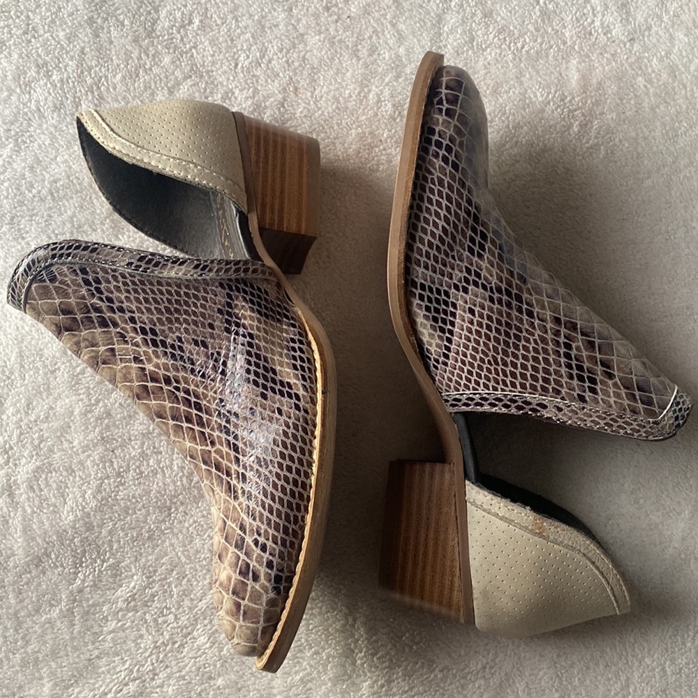 Diba True Shy Town Booties